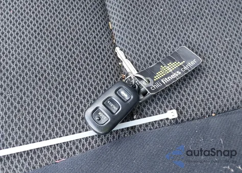 2004 Toyota Camry Se z USA, uszkodzony, nr VIN 4T1BE32K14U806451